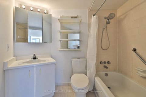 Photo 23 at 801 - 270 Queens Quay Boulevard W, Waterfront Communities C1, Toronto