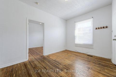 Photo 6 at 740 Lansdowne Avenue, Junction, Toronto