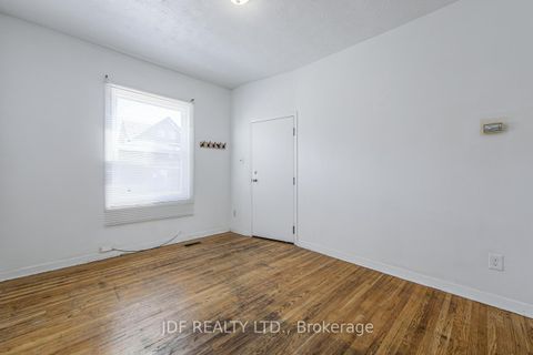 Photo 7 at 740 Lansdowne Avenue, Junction, Toronto