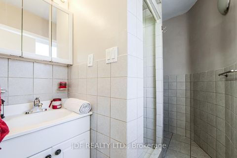 Photo 15 at 740 Lansdowne Avenue, Junction, Toronto