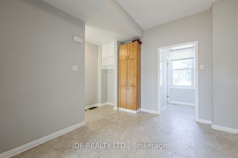 Photo 19 at 740 Lansdowne Avenue, Junction, Toronto