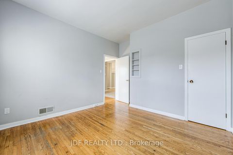 Photo 24 at 740 Lansdowne Avenue, Junction, Toronto