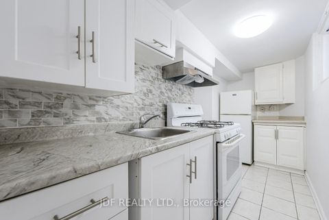Photo 37 at 740 Lansdowne Avenue, Junction, Toronto