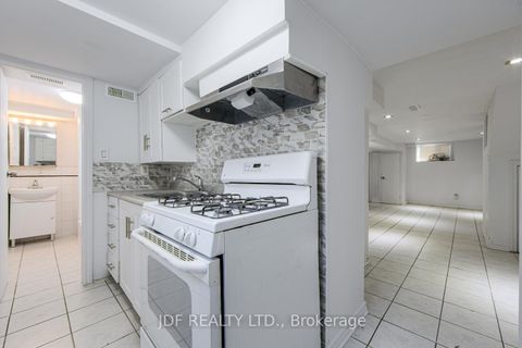 Photo 38 at 740 Lansdowne Avenue, Junction, Toronto