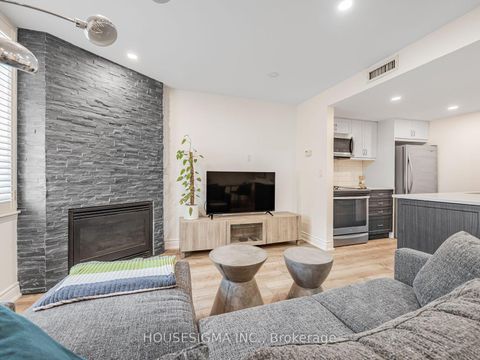 Photo 10 at 5 - 106 Redpath Avenue, Mount Pleasant West, Toronto