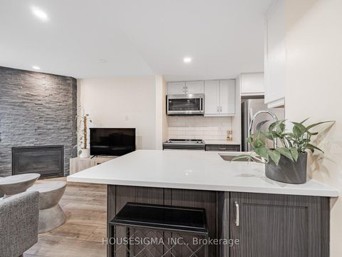 Photo 12 at 5 - 106 Redpath Avenue, Mount Pleasant West, Toronto