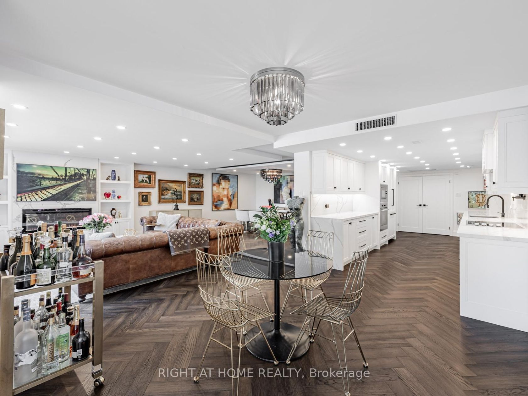 401 - 1166 Bay Street, Bay Street Corridor, Toronto 