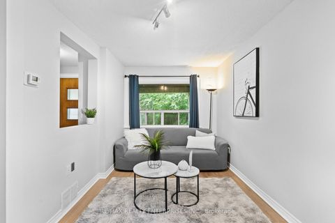 Photo 6 at 11 Humber Hill Avenue, Lambton Baby Point, Toronto