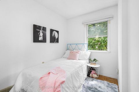 Photo 15 at 11 Humber Hill Avenue, Lambton Baby Point, Toronto