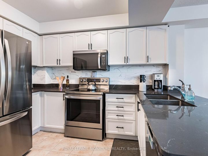 Photo 9 at 11 - 3055 Elmcreek Road, Cooksville, Mississauga