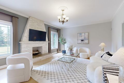 Photo 9 at 56 Wingate Crescent, Bayview Hill, Richmond Hill
