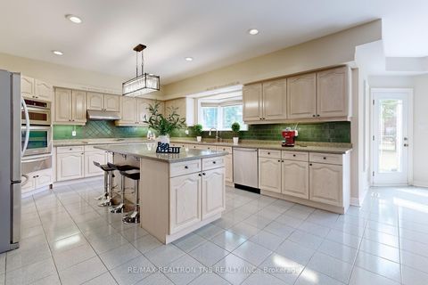 Photo 11 at 56 Wingate Crescent, Bayview Hill, Richmond Hill