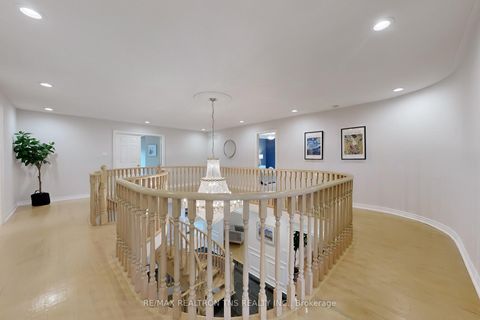 Photo 17 at 56 Wingate Crescent, Bayview Hill, Richmond Hill