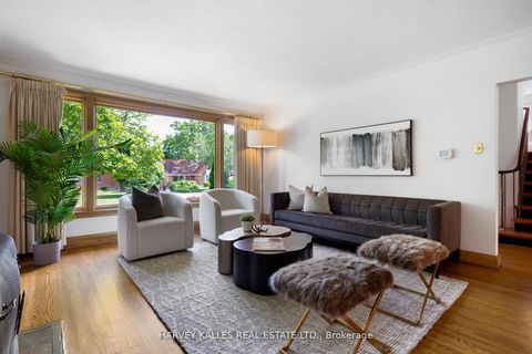 Photo 4 at 10 Northolt Court, Humber Valley, Toronto