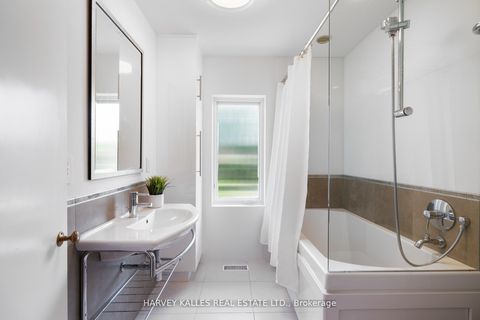 Photo 17 at 10 Northolt Court, Humber Valley, Toronto