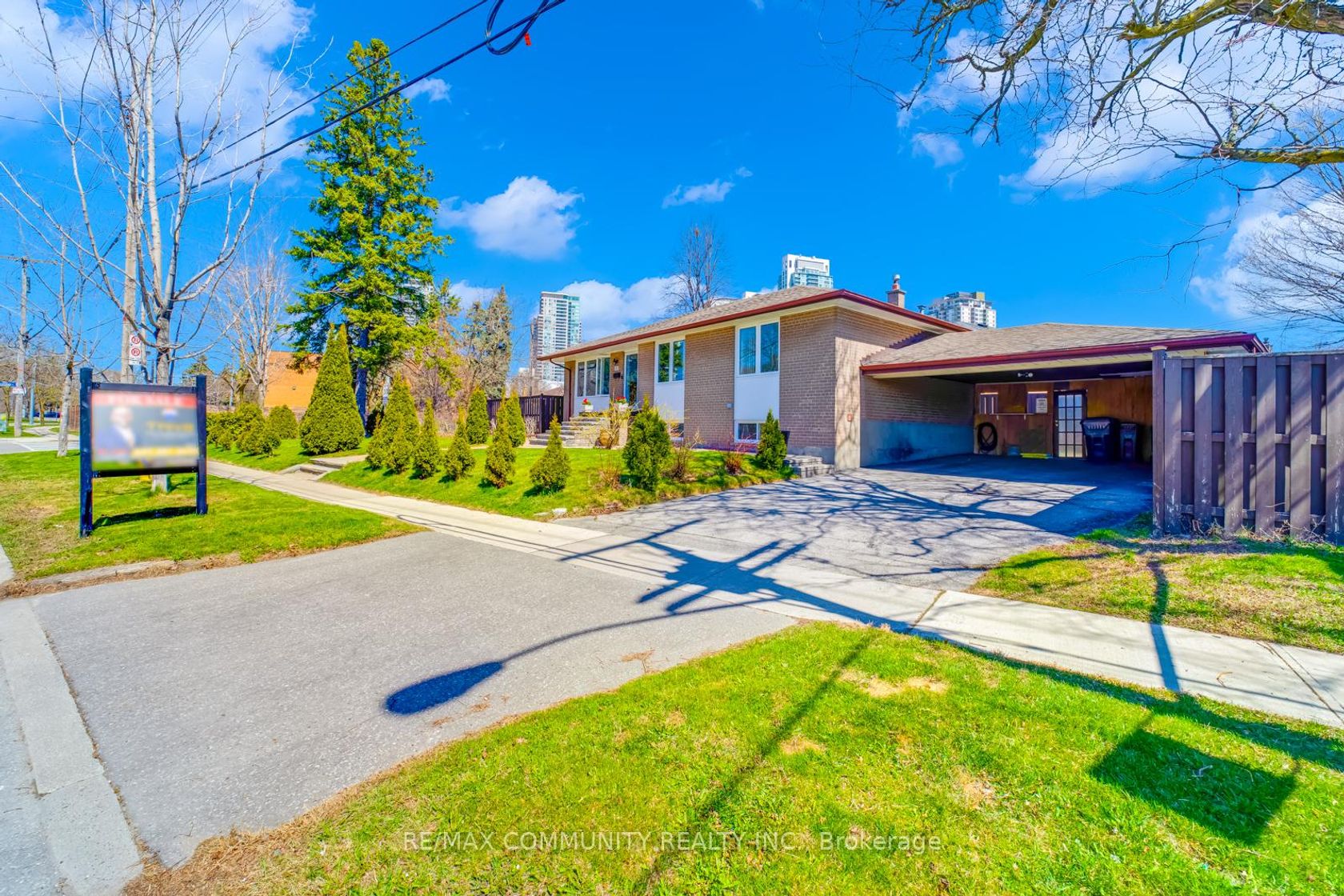 103 Packard Boulevard, Bendale, Toronto 