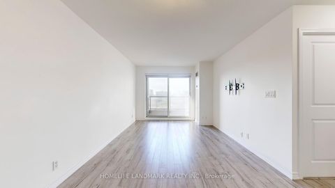 Photo 9 at 912 - 18 Harding Boulevard E, Harding, Richmond Hill