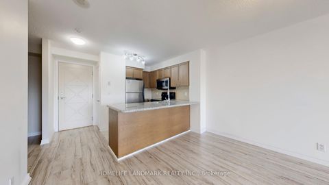 Photo 14 at 912 - 18 Harding Boulevard E, Harding, Richmond Hill