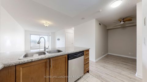 Photo 18 at 912 - 18 Harding Boulevard E, Harding, Richmond Hill