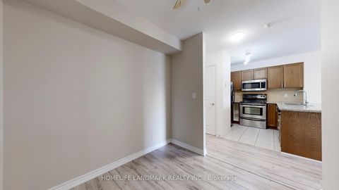 Photo 25 at 912 - 18 Harding Boulevard E, Harding, Richmond Hill