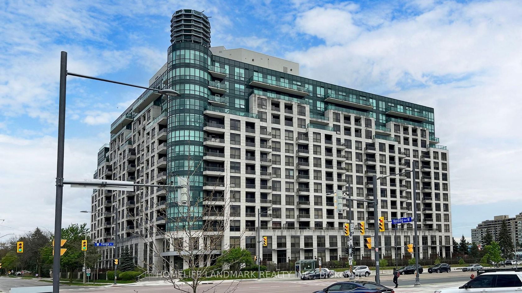 912 - 18 Harding Boulevard E, Harding, Richmond Hill 