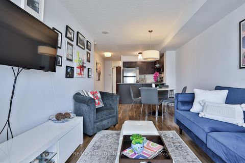 Photo 3 at 404 - 7 North Park Road, Beverley Glen, Vaughan