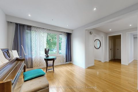 Photo 4 at 287 Manchester Drive, London, Newmarket