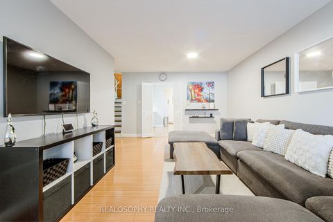 Photo 9 at 85 - 91 Muir Drive, Scarborough Village, Toronto
