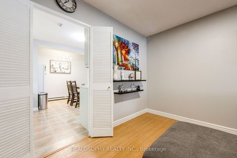 Photo 14 at 85 - 91 Muir Drive, Scarborough Village, Toronto