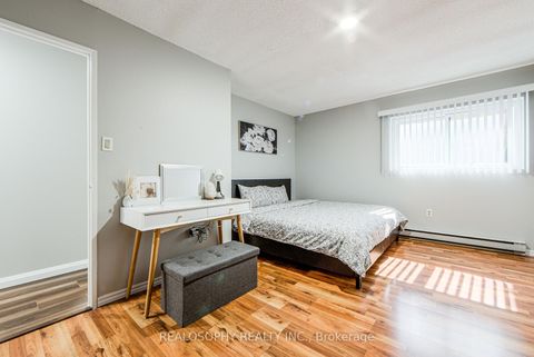 Photo 27 at 85 - 91 Muir Drive, Scarborough Village, Toronto