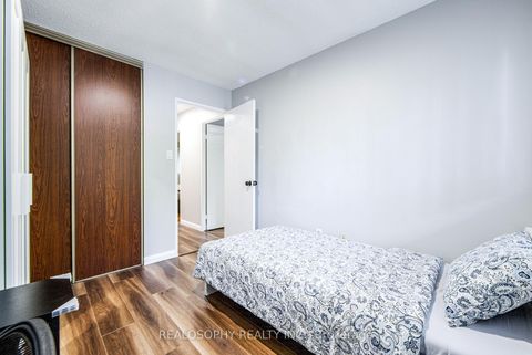 Photo 32 at 85 - 91 Muir Drive, Scarborough Village, Toronto