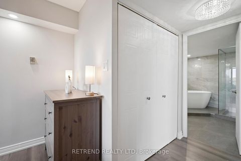 Photo 24 at 826 - 32 Clarissa Drive, Harding, Richmond Hill