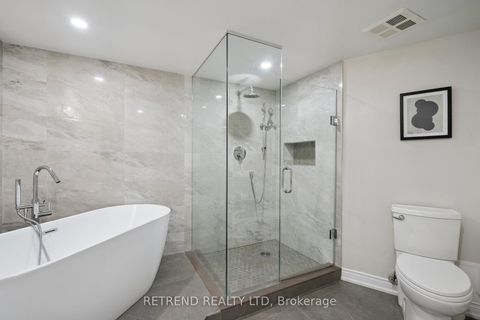 Photo 26 at 826 - 32 Clarissa Drive, Harding, Richmond Hill