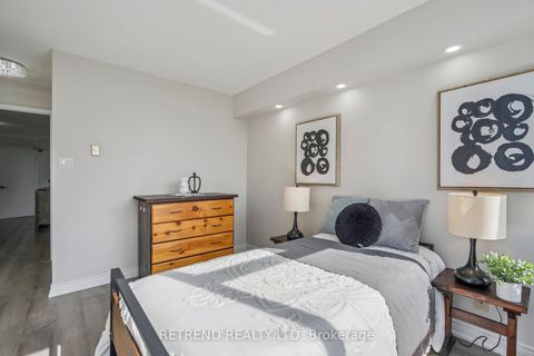 Photo 28 at 826 - 32 Clarissa Drive, Harding, Richmond Hill