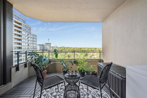Photo 31 at 826 - 32 Clarissa Drive, Harding, Richmond Hill