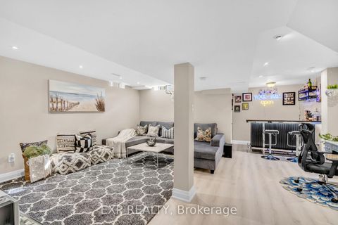 Photo 33 at 66 Whitefaulds Road, Maple, Vaughan
