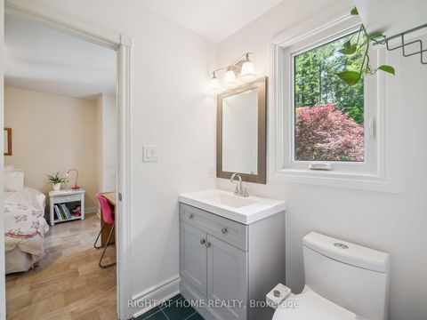 Photo 29 at 100 Carlyle Crescent, Aurora Highlands, Aurora Photo 29 at 100 Carlyle Crescent, Aurora Highlands, Aurora