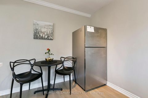 Photo 14 at 13 Fonthill Place, York University Heights, Toronto
