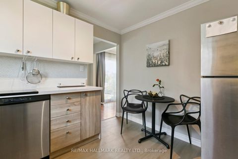 Photo 15 at 13 Fonthill Place, York University Heights, Toronto