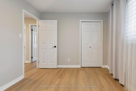 Photo 21 at 13 Fonthill Place, York University Heights, Toronto