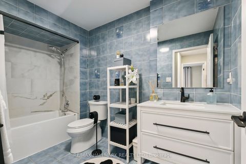 Photo 22 at 13 Fonthill Place, York University Heights, Toronto