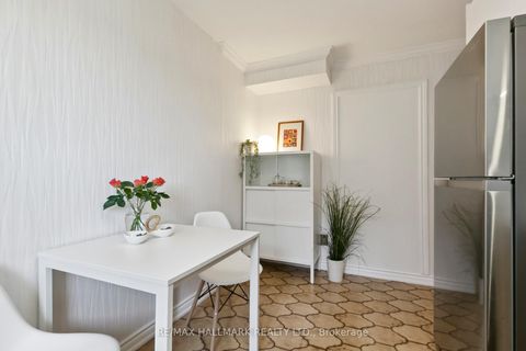 Photo 28 at 13 Fonthill Place, York University Heights, Toronto