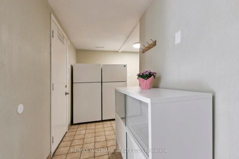 Photo 34 at 13 Fonthill Place, York University Heights, Toronto