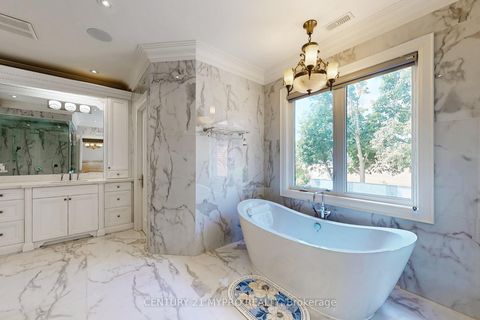 Photo 24 at 36 Farrington Drive, Windfields, Toronto