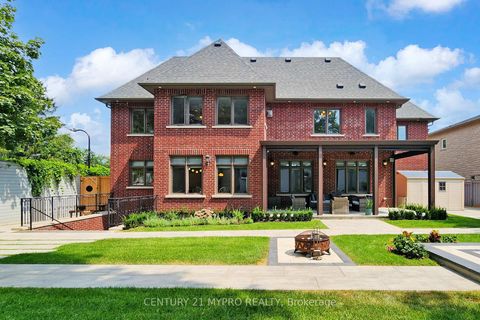 Photo 39 at 36 Farrington Drive, Windfields, Toronto