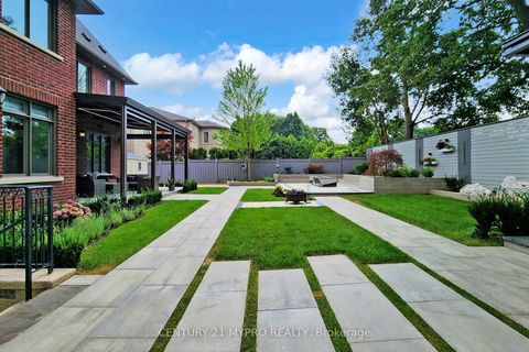 Photo 42 at 36 Farrington Drive, Windfields, Toronto