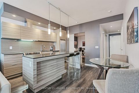 Photo 5 at 405 - 8 Charlotte Street, Waterfront Communities C1, Toronto
