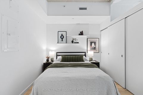 Photo 10 at 707 - 170 Bayview Avenue, Waterfront Communities C8, Toronto