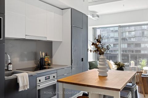 Photo 13 at 707 - 170 Bayview Avenue, Waterfront Communities C8, Toronto