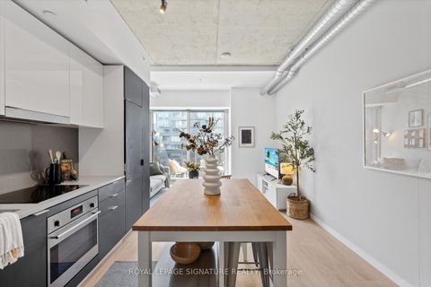 Photo 15 at 707 - 170 Bayview Avenue, Waterfront Communities C8, Toronto